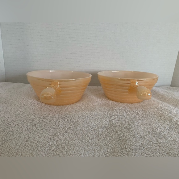 Set of 2 Fire King BeeHive Oven Ware Handle Soup Bowls | Peach Luster | Vintage - Picture 5 of 8